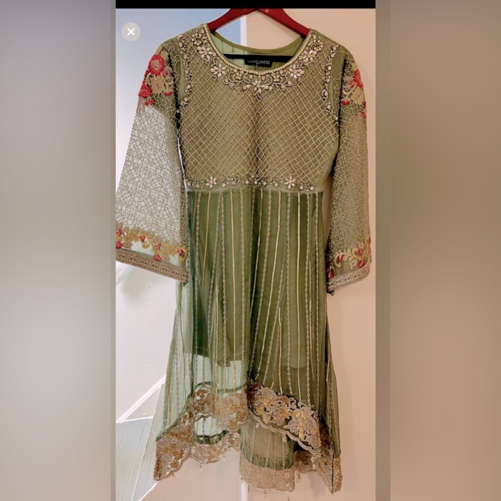 Pakistani Embroidered three pieces Maxi dress.long sleeve .Size small.